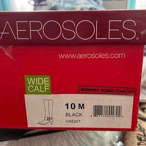 Black boot size 10 never worn still in box